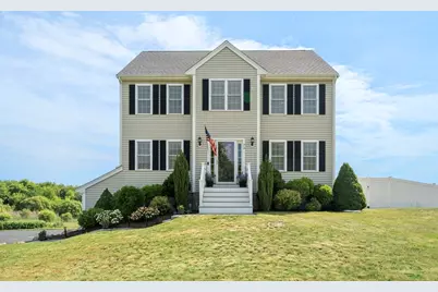 73 Franklin St, Halifax, MA 02338 - Photo 2