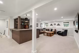 45 Longmeadow Rd, Wellesley, MA 02482 - Photo 32
