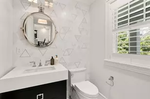 45 Longmeadow Rd, Wellesley, MA 02482 - Photo 16