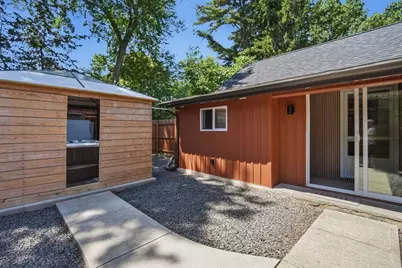 958 Parker St, Springfield, MA 01129 - Photo 18