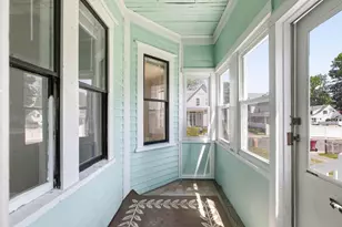79 Warwick St, Lowell, MA 01851 - Photo 32
