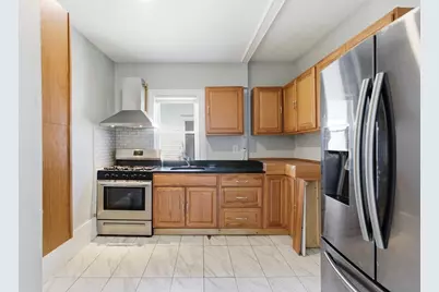 79 Warwick St, Lowell, MA 01851 - Photo 12