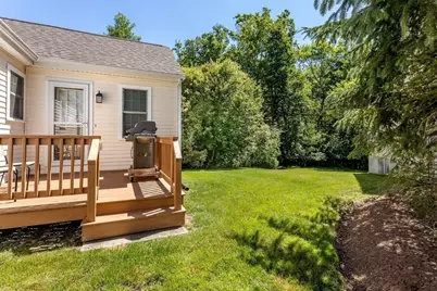 93 Brewster #93, Stoughton, MA 02072 - Photo 18
