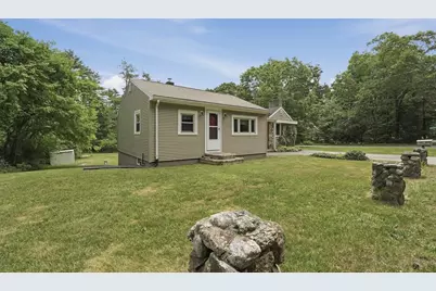 61 Flagg Swamp Rd, Freetown, MA 02717 - Photo 4