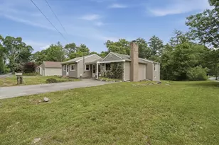 61 Flagg Swamp Rd, Freetown, MA 02717 - Photo 2