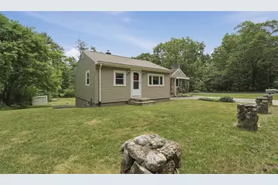 61 Flagg Swamp Rd, Freetown, MA 02717 - Photo 4