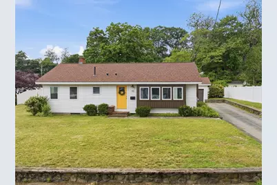 40 Pine St, Hudson, MA 01749 - Photo 2