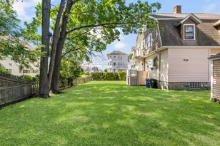 956 Maple St, Fall River, MA 02720 - Photo 24