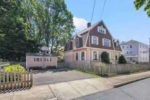 956 Maple St, Fall River, MA 02720 - Photo 2