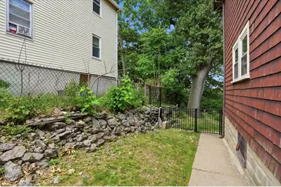 16-18 Logan St, Boston, MA 02119 - Photo 36