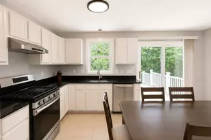 16 Parker St, Quincy, MA 02169 - Photo 10