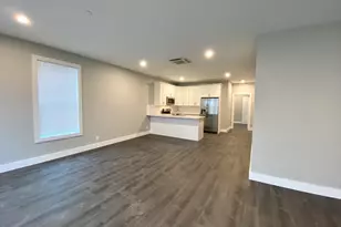 24 Norwood St, Boston, MA 02122 - Photo 8