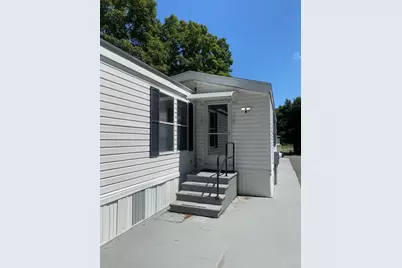 18 Parkwood Dr, West Springfield, MA 01089 - Photo 16