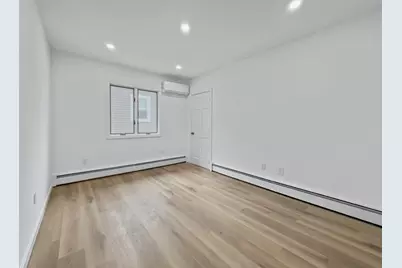 75 Brookings St #2, Medford, MA 02155 - Photo 8