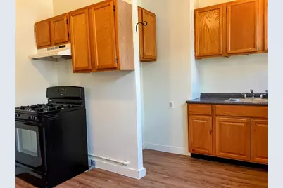25 Hosmer St #3R, Boston, MA 02126 - Photo 2