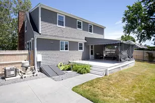 100 Sycamore St, Swansea, MA 02777 - Photo 12