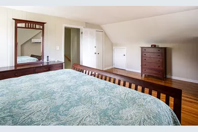 100 Sycamore St, Swansea, MA 02777 - Photo 38