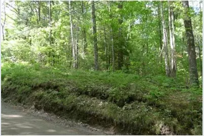 107 Jewett St, Pepperell, MA 01463 - Photo 2