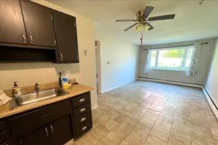 109 Warren St, Watertown, MA 02472 - Photo 2