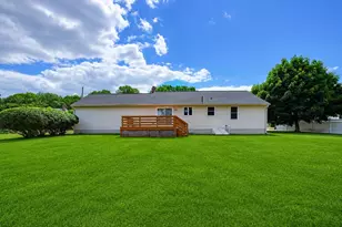 120 Carrier Ave, Attleboro, MA 02703 - Photo 4