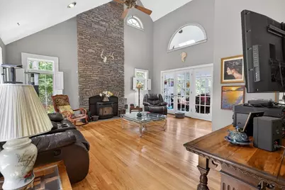 346 Judson St, Raynham, MA 02767 - Photo 6