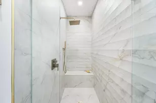 14 Harbor View St, Boston, MA 02125 - Photo 14