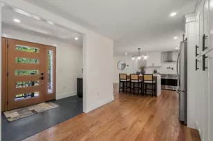 241 Prospect St, Franklin, MA 02038 - Photo 4