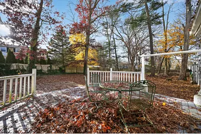 40 Golf Street, Dartmouth, MA 02747 - Photo 6