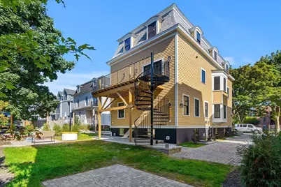 6 Pearl St #B, Somerville, MA 02145 - Photo 2