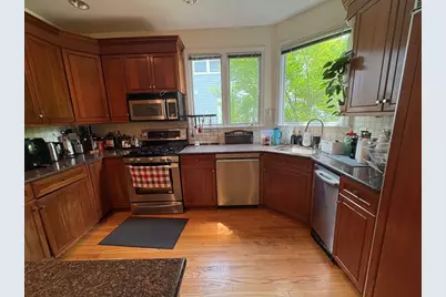 27 Tanglewood #27, Newton, MA 02459 - Photo 2