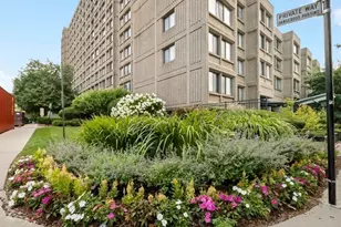 1731 Beacon, Brookline, MA 02445 - Photo 12