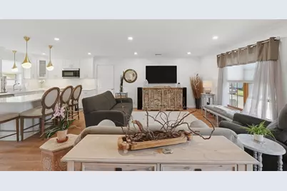 40 Salisbury Street, Fall River, MA 02724 - Photo 4