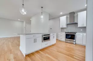 31 Strongwater Dr, Salem, MA 01970 - Photo 4