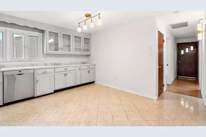 6 Bristol St, Lowell, MA 01852 - Photo 6