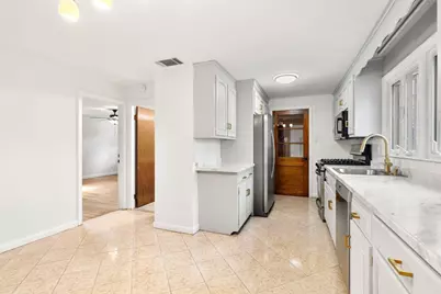 6 Bristol St, Lowell, MA 01852 - Photo 10
