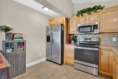 13 Orchard St, Palmer, MA 01069 - Photo 8