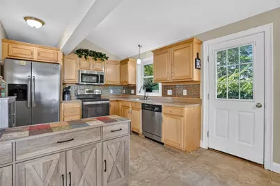 13 Orchard St, Palmer, MA 01069 - Photo 6