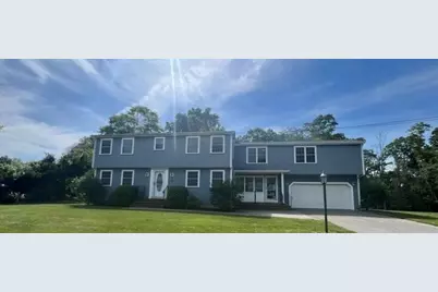 38 Bayberry Dr, Westport, MA 02790 - Photo 2