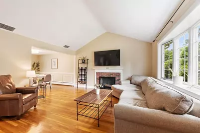 283 Florence Ave, Arlington, MA 02476 - Photo 4