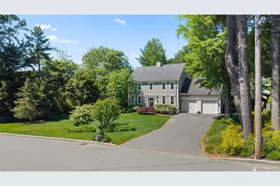 26 Hutchins St, Shrewsbury, MA 01545 - Photo 2