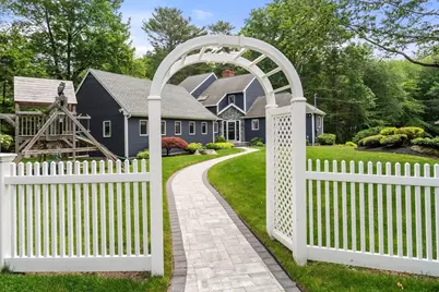 21 Forest Lane, Manchester by the Sea, MA 01944 - Photo 2