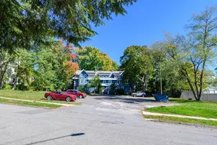 162 Woodlawn Ave, Pittsfield, MA 01201 - Photo 8