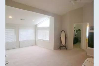 421 Captain Eames Cir #421, Ashland, MA 01721 - Photo 10