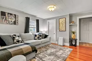 72 Aborn St, Peabody, MA 01960 - Photo 4