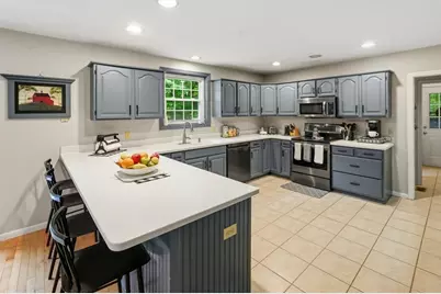 23 Brooks Xing, West Boylston, MA 01583 - Photo 10