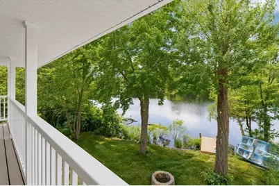 86 Lakeview Ave, Taunton, MA 02780 - Photo 6