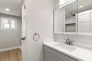 86 Lakeview Ave, Taunton, MA 02780 - Photo 18