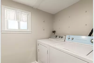 86 Lakeview Ave, Taunton, MA 02780 - Photo 18