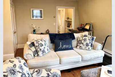 154 Central St #10, Somerville, MA 02145 - Photo 2