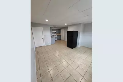 487 Fourth Street #2R, Fall River, MA 02721 - Photo 2